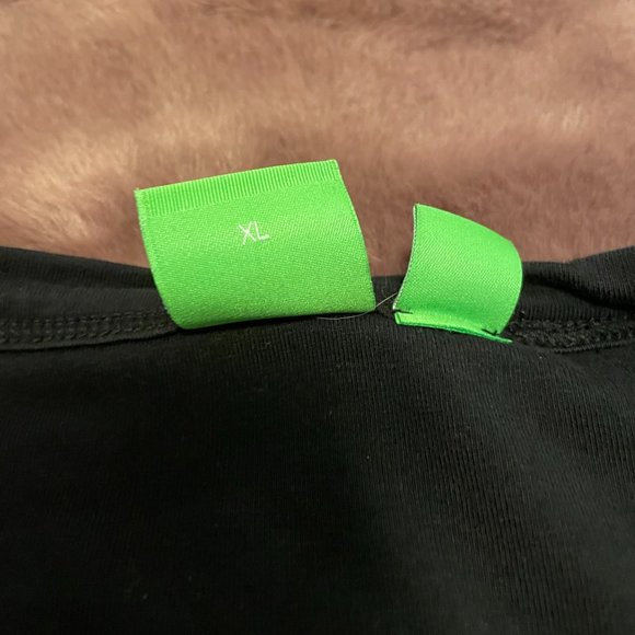 Hugo Boss Long Sleeve Shirt *Vancouver Canada Edition* - Picture 6 of 6